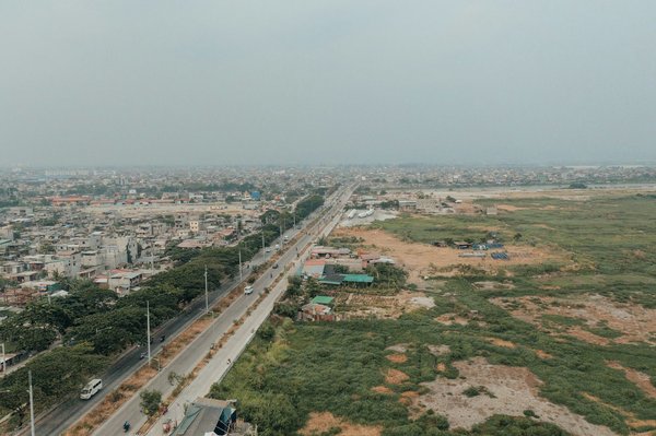 What are the best locations in the UK for guided tours focusing on the history of British rural life?